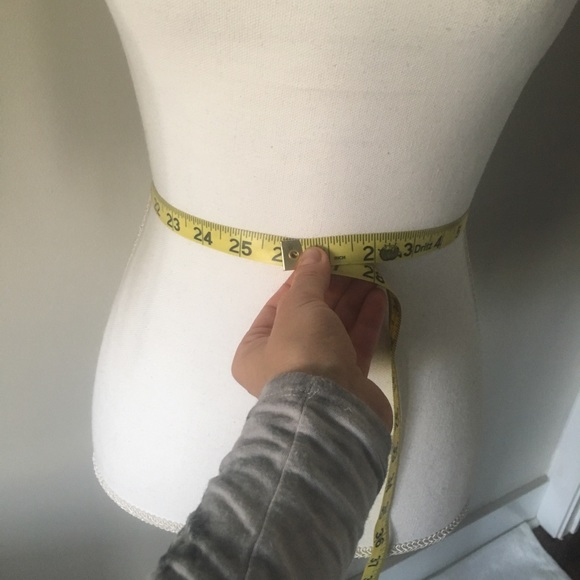 Mannequin Measurements - Picture 3 of 4